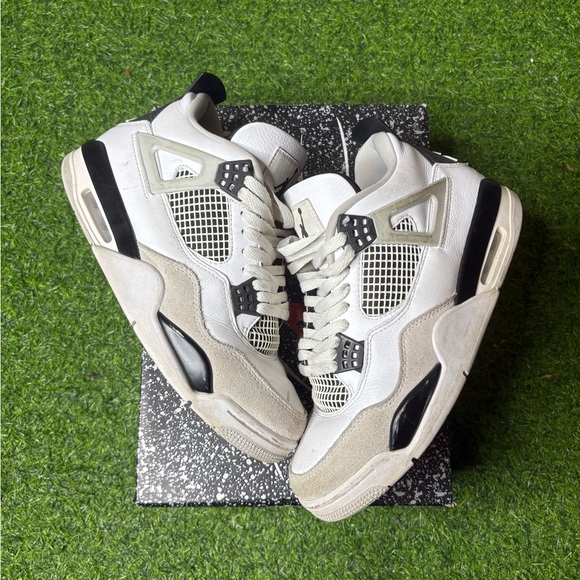 Jordan Other - Jordan 4 military size 10